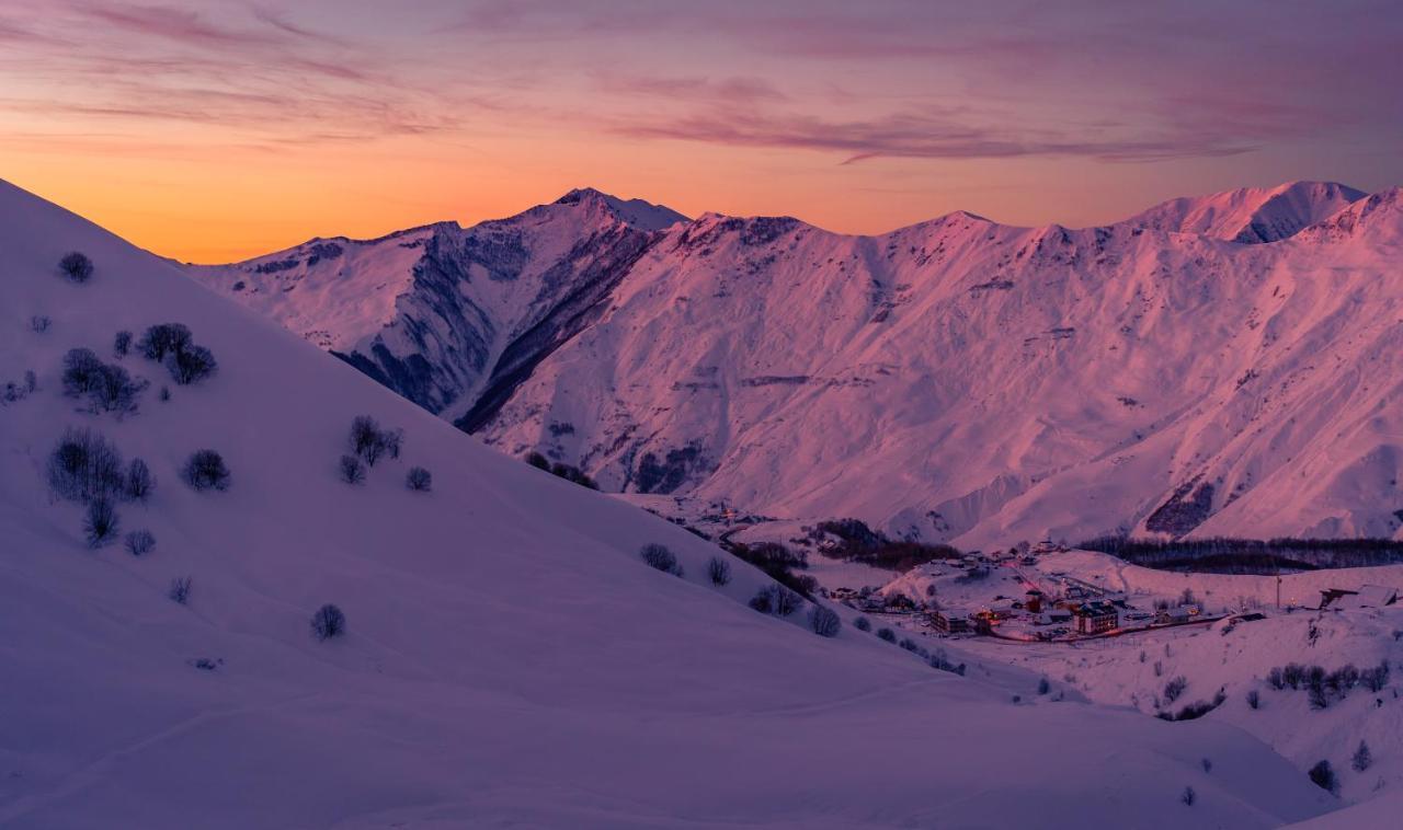 Gudauri Mountain Views Apartment Екстериор снимка