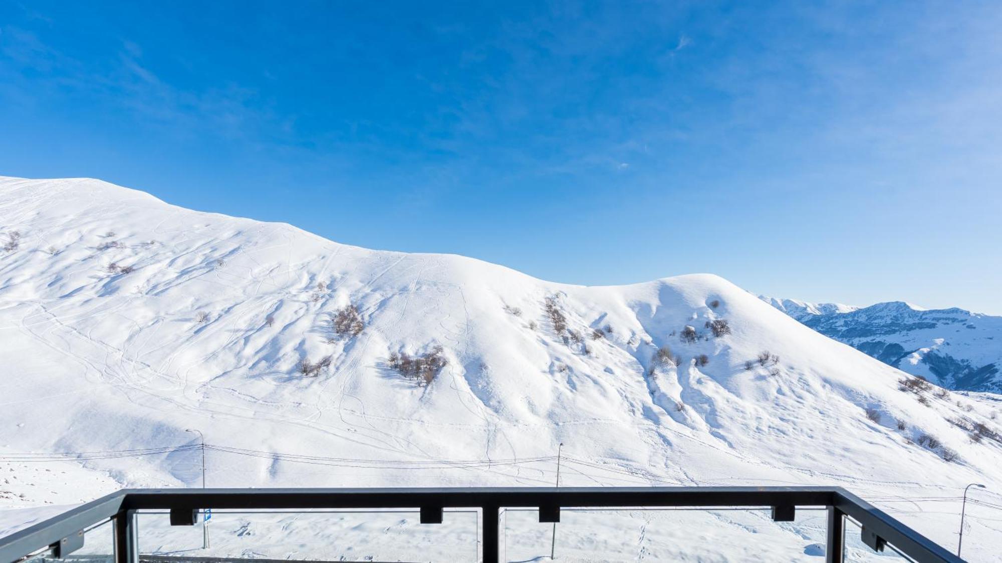 Gudauri Mountain Views Apartment Екстериор снимка