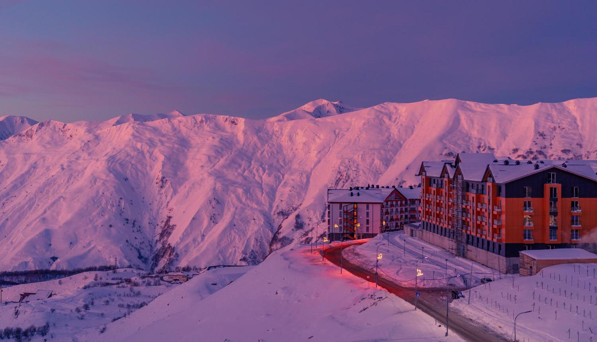Gudauri Mountain Views Apartment Екстериор снимка